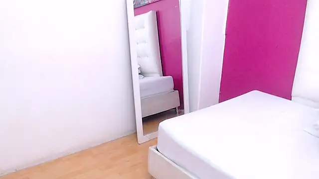 tinyy whore18 online show from 01/30/25, 03:19