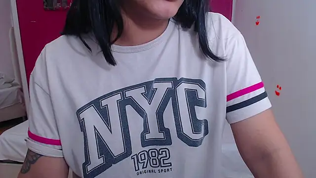 tinyy whore18 online show from 03/05/25, 03:07