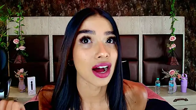 Bella Smiith  online show from 09/24/25, 07:39