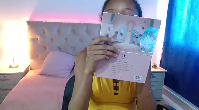 Snapshot of LITTLEDOLLHOT chatting on 02/03/25, 07:52 LITTLEDOLLHOT online show from 02/03/25, 07:52