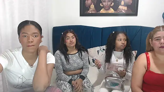 Snapshot of LITTLEDOLLHOT chatting on 03/20/25, 01:59 LITTLEDOLLHOT online show from 03/20/25, 01:59