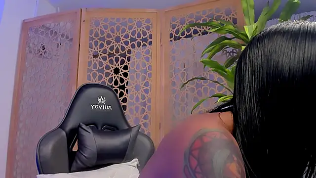 Snapshot of sophierooy22 chatting on 02/06/25, 02:58 sophierooy22 online show from 02/06/25, 02:58