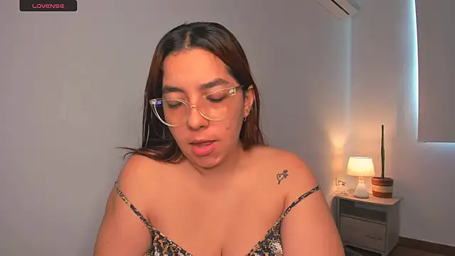 Snapshot of brithany_olson25 chatting on 03/04/25, 03:59 brithany olson25 online show from 03/04/25, 03:59