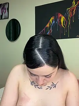 Emmie Hot online show from 02/08/25, 12:17