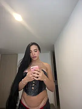 Snapshot of valerietnt chatting on 02/10/25, 03:35 valerietnt online show from 02/10/25, 03:35