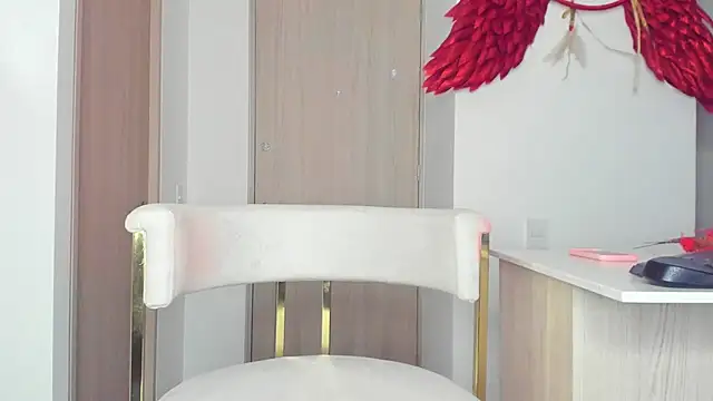 Snapshot of valerietnt chatting on 02/15/25, 03:42 valerietnt online show from 02/15/25, 03:42