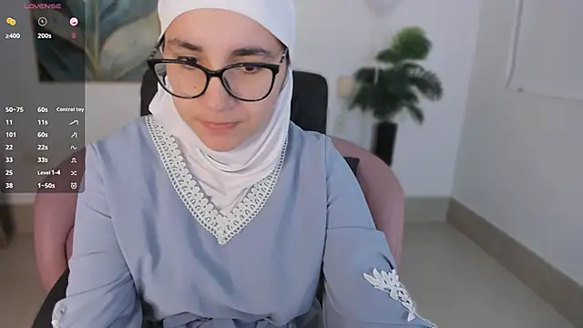 Snapshot of Ayha_khalaf chatting on 10/07/25, 01:25 Ayha khalaf online show from 10/07/25, 01:25