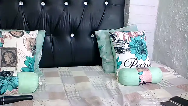 Snapshot of Talkobanksxxx chatting on 02/19/25, 05:16 Talkobanksxxx online show from 02/19/25, 05:16