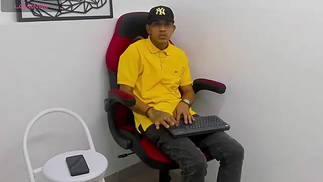 Snapshot of carlos_alber12 chatting on 02/01/25, 03:08 carlos alber12 online show from 02/01/25, 03:08