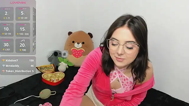 Snapshot of LiloshRoxy chatting on 02/13/25, 02:34 LiloshRoxy online show from 02/13/25, 02:34