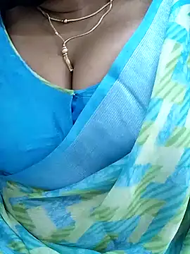 Queenflowerr online show from 02/01/25, 05:26