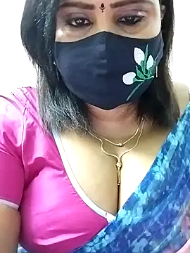 Queenflowerr online show from 09/11/25, 05:40