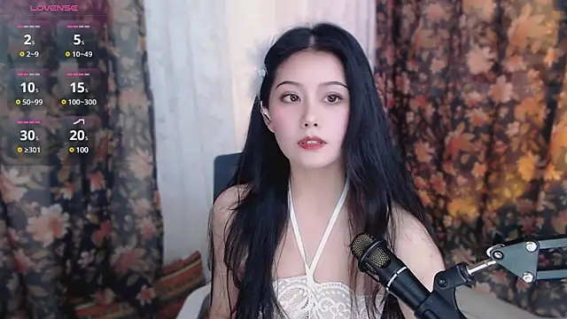 Snapshot of cat-lady-6688 chatting on 02/26/25, 10:47 cat-lady-6688 online show from 02/26/25, 10:47