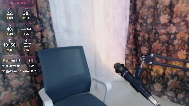 Snapshot of cat-lady-6688 chatting on 03/06/25, 01:46 cat-lady-6688 online show from 03/06/25, 01:46