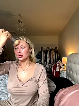 blissdimicco online show from 10/31/25, 09:32