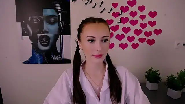 Snapshot of Nikonara_Love chatting on 01/23/25, 12:52 Nikonara Love online show from 01/23/25, 12:52