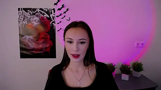 Snapshot of Nikonara_Love chatting on 02/08/25, 01:01 Nikonara Love online show from 02/08/25, 01:01