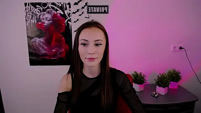 Snapshot of Nikonara_Love chatting on 03/08/25, 11:58 Nikonara Love online show from 03/08/25, 11:58