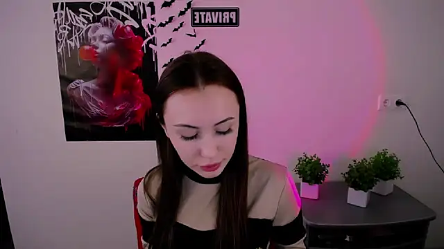 Snapshot of Nikonara_Love chatting on 03/16/25, 12:11 Nikonara Love online show from 03/16/25, 12:11