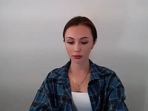 Snapshot of Nikonara_Love chatting on 09/21/25, 12:40 Nikonara Love online show from 09/21/25, 12:40