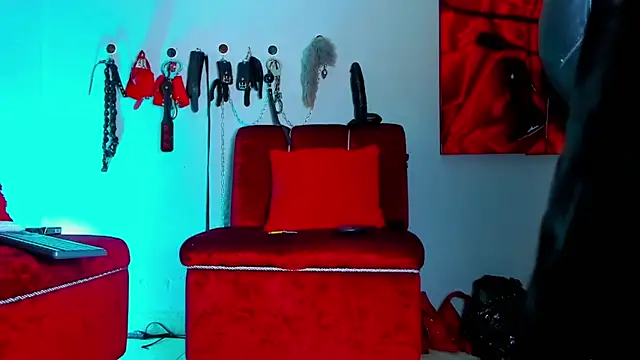 Snapshot of KaramStone chatting on 10/06/25, 07:11 KaramStone online show from 10/06/25, 07:11