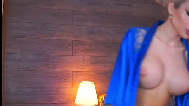 Snapshot of Juicy_Jessye chatting on 10/31/25, 08:43 Juicy Jessye online show from 10/31/25, 08:43