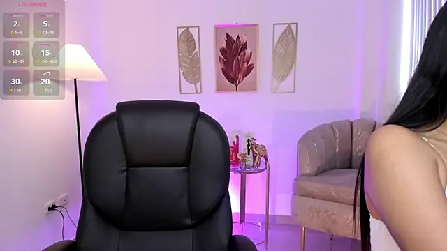 Layla Breezee online show from 10/25/25, 02:46