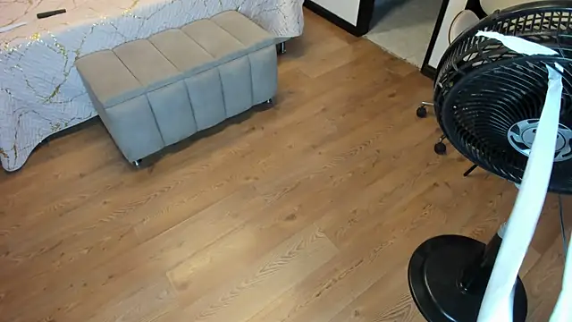 Snapshot of Mara_Torres1 chatting on 03/03/25, 11:35 Mara Torres1 online show from 03/03/25, 11:35