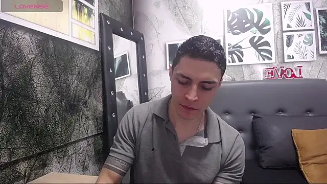 Snapshot of Frank_Millers chatting on 02/12/25, 03:49 Frank Millers online show from 02/12/25, 03:49