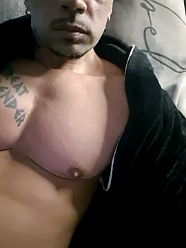 Snapshot of badbrown chatting on 10/08/25, 02:20 badbrown online show from 10/08/25, 02:20