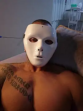 Snapshot of badbrown chatting on 11/15/25, 02:09 badbrown online show from 11/15/25, 02:09