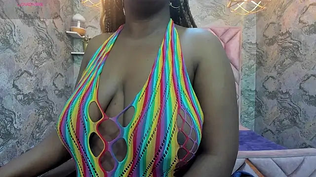 nefertiti ebony online show from 10/01/25, 08:42