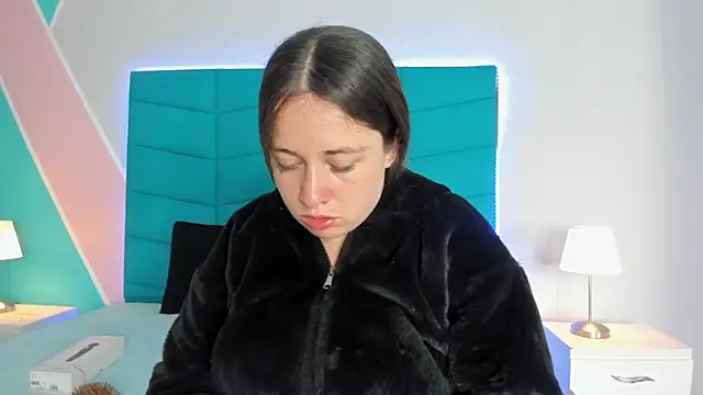 Snapshot of Luciana_brown_ chatting on 03/21/25, 12:51 Luciana brown online show from 03/21/25, 12:51