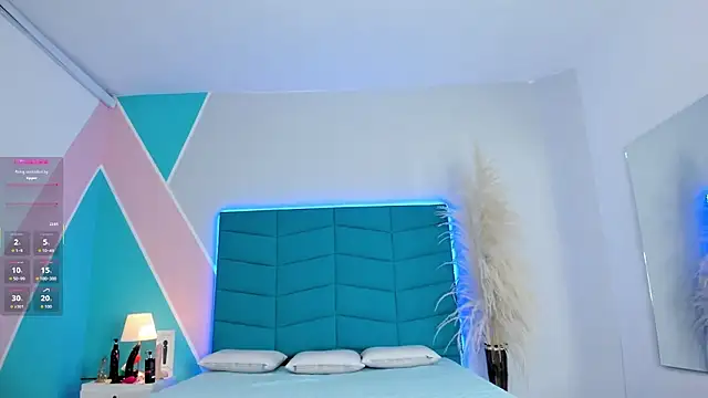 Luciana brown  online show from 11/12/25, 08:08