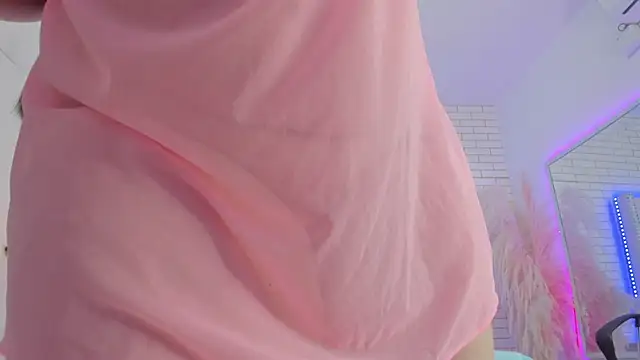 Luciana brown  online show from 11/16/25, 01:06