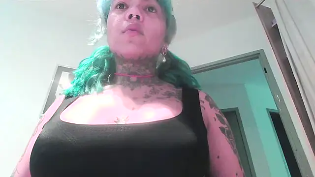 serena  vedette online show from 10/22/25, 11:32