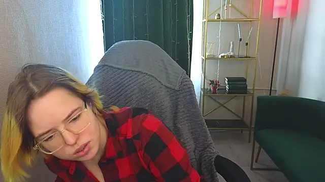 Snapshot of Manic_pixie_ chatting on 01/26/25, 11:06 Manic pixie online show from 01/26/25, 11:06