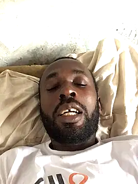 Snapshot of onewinnertee chatting on 11/14/25, 10:47 onewinnertee online show from 11/14/25, 10:47