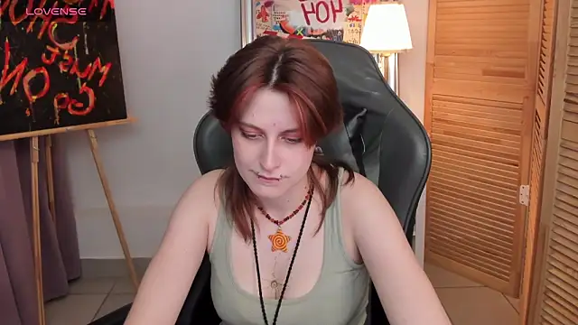 Snapshot of Jiffyyo chatting on 02/04/25, 09:28 Jiffyyo online show from 02/04/25, 09:28