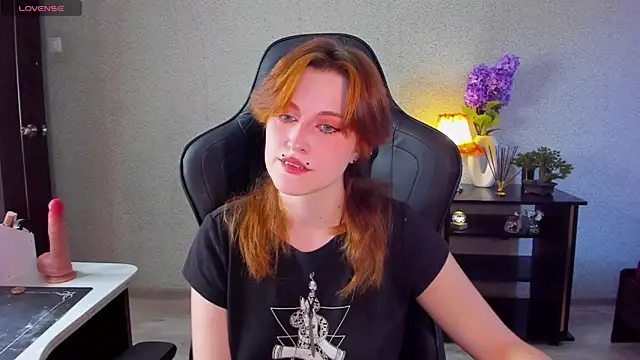 Snapshot of Jiffyyo chatting on 09/11/25, 09:20 Jiffyyo online show from 09/11/25, 09:20