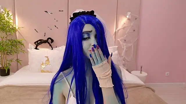 SandraTucker online show from 10/31/25, 03:07