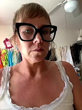 I am babydoll online show from 10/16/25, 10:22