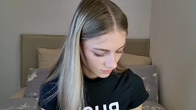 GabriellaOlsen online show from 10/19/25, 10:38