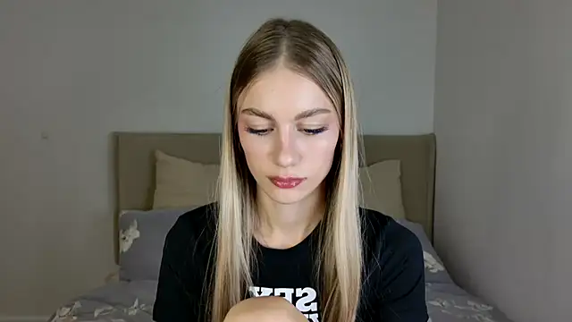 GabriellaOlsen online show from 10/29/25, 11:12