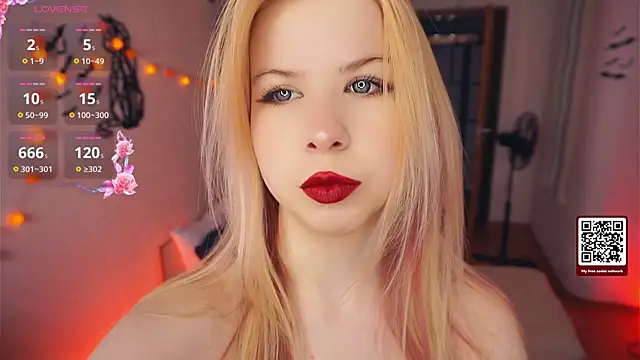 LynetHakes online show from 10/27/25, 04:16