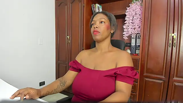 ValkiriaContee online show from 09/26/25, 07:51