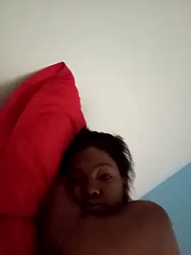 ValkiriaContee online show from 11/02/25, 12:29