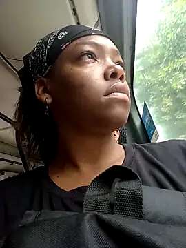 ValkiriaContee online show from 11/06/25, 05:58