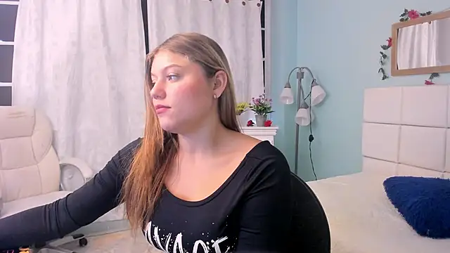 alaia greyy online show from 02/21/25, 02:06