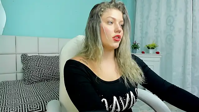 alaia greyy online show from 10/14/25, 07:58